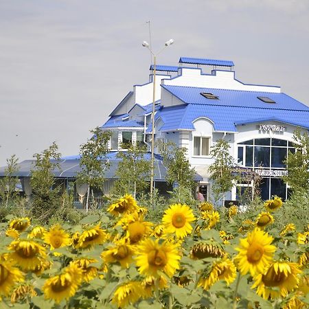 Hotel Vivat Provincia Takhtaulove Eksteriør billede